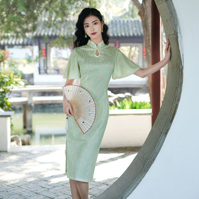 หญิง Cheongsam ชุดกลางความยาวรุ่นปรับปรุงชุด2022แขนใบบัวแฟชั่นและสง่างาม