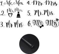 2ชิ้นป้ายขนาดเล็กทองคำสีกุหลาบสติ๊กเกอร์ไวนิลแก้ว Mr. Mrs. สีดำขนาด1.6นิ้ว/4ซม. สำหรับหน้าต่างถ้วยไวน์กระเป๋ากล่องของขวัญสติกเกอร์ตกแต่งงานปาร์ตี้และป้าย
