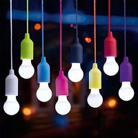 LED แขวนหลอดไฟแบตเตอรี่ขับเคลื่อนที่มีสีสันดึงสายหลอดไฟ LED วางโคมไฟสำหรับกลางแจ้งตั้งแคมป์บ้านโรงรถลานและเต็นท์