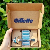 ชุดมีดโกน ยิลเลตต์ ฟิวชั่นไฟ้ว์ โปรไกลด์ ชิลล์ Fusion5™ ProGlide™ Chill™ Razor Handle + 4 Blade Refills (Gillette®) เทคโนโลยีทำความเย็น รู้สึกสดชื่นขณะโกน ด้าม+ 4 ใบม