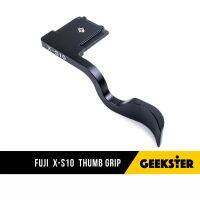 Thumb Grip FUJI XS10 เพิ่มความกระชับในการจับถือ ไม่บังปุ่มหมุนต่างๆ ( Thumb Up grip สำหรับใส่กล้อง ฟูจิ XS-10 / XS 10 / LB-XS10 LPlate X S10 / X-S10 Thumbup Thump Thumpup HG-XS10 Geekster )