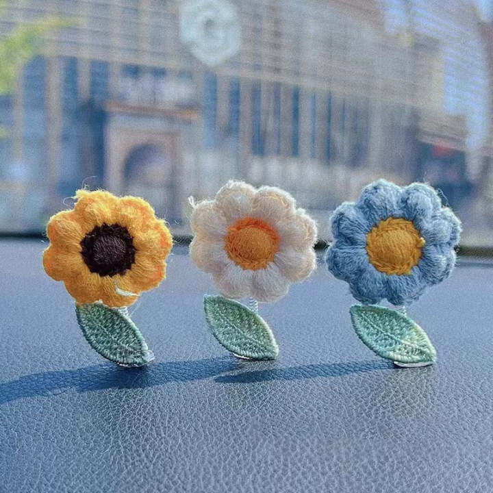 playful-center-console-decoration-novelty-car-accessories-car-head-shaking-flower-ornament-creative-center-console-car-decoration-three-dimensional-car-window-decoration