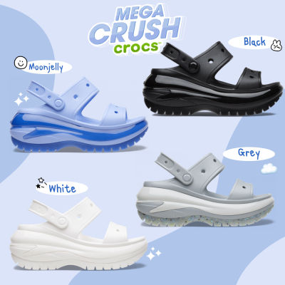 a Crocs Collection รองเท้าแตะ รองเท้ารัดส้น UX Classic Mega Crush 207989-001 / 207989-007 / 207989-100 / 207989-5Q6 (3290) [Sportlandwear] xd