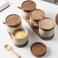 【CC】 NEW Seasoning Jar Pepper Storage Bottle Round with Lid