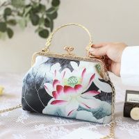 Hot selling New retro cheongsam bag celebrity temperament atmosphere one shoulder Messenger (with tassels)