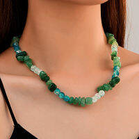 Barang Kemas: Bohemian Green Stone Kalung Pendek คริสตัลฤดูร้อน Tidak Teratur Collarbone Rantaian Wanita