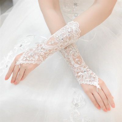 ✟▦ White Short Wedding Gloves Women Fingerless Bridal Gloves Elegant Rhinestone White Lace Gloves for Bridal Wedding Accessories