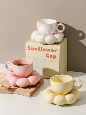 【High-end cups】2ชิ้น/เซ็ตแก้วกาแฟที่มีจาน Cutelife นอร์ดิกเซรามิกดอกไม้ชุดถ้วยจานรองสำหรับโต๊ะตกแต่งชาแก้ว Majeca