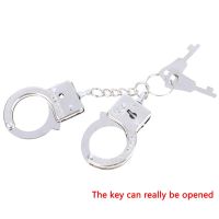 【DT】Funny Accessories Metal Keychain Hot Sale New Design Alloy Key Holder Simulation Handcuffs model Key Chain For men Best Gift hot