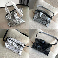 [BAOBAOIssey Miyake] issey Miyake 2023 Imported from Japan The fairy bag!Large capacity of high quality diamond lattice geometrical light one should