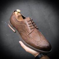 พร้อมสต็อกสินค้าผู้ชาย Brogue รองเท้าหนังบริทิชอย่างเป็นทางการรองเท้าชุดเดรสธุรกิจสบายๆ