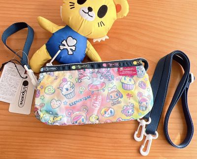 Lesportsac 2023 กระเป๋าคลัทช์แบบใหม่กระเป๋าเครื่องสำอางพิมพ์ลายกระเป๋าใส่เหรียญ8105สามารถสะพายข้างได้4346