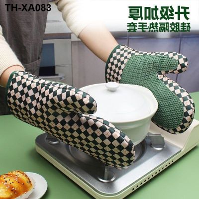 The very hot oven high temperature resistant heat insulation thickening special silicone kitchen baking anti-skid