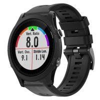 สายนาฬิกาข้อมือซิลิโคนหัวเข็มขัดสีทึบโลหะสำหรับ Garmin Forerunner 935 (สีดำ)