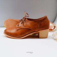 รองเท้าแฟชั่นผู้หญิง Issara Shoes สไตล์ Vintage ส้นสูง หนังเรียบ ฉลุด้านหลัง ผูกโบว์  สีน้ำตาล