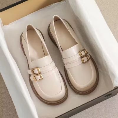 Casual thick soled British style fashion single shoes for women in the spring and autumn 2023 season, new one foot pedal Lefu shoes, shallow cut small leather shoes