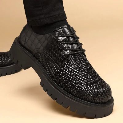 Brogues รองเท้าหนังบราแฟชั่นวินเทจสำหรับผู้ชายรองเท้าลำลองพื้นหนาระบายอากาศได้ดี