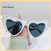 YOUTH BEAUTY UV400 แว่นกันแดดกรอบมุกเทียม 90s ค่ะ Y2K ที่บังแดด เรโทร รูปหัวใจ แว่นตากันแดดปาร์ตี้ชายหาด สำหรับผู้หญิงและผู้ชาย