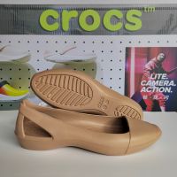 Crocs รองเท้าแตะลําลอง ส้นแบน น้ําหนักเบา กันลื่น สําหรับสตรี 202811TH