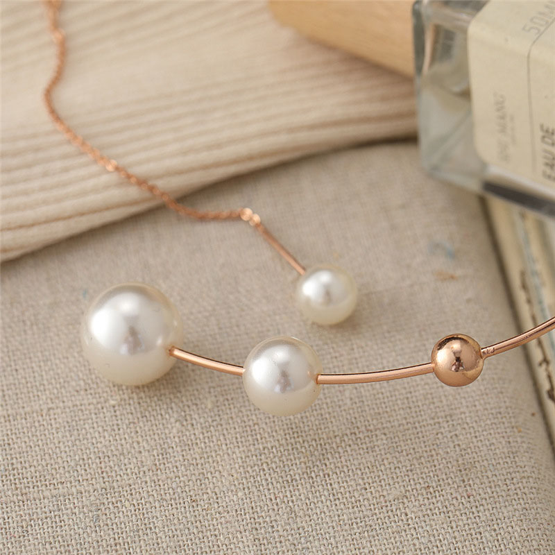 Kemstone Faux Pearl Necklace White Pearl Bead Necklace Pearl Jewelry Pearl Necklace for Women Girls 