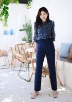 prettythingonme  VivienPant -สี Navy ขายาวทรงขาม้านิดๆ ผ้าญี่ปุ่นเนื้อดีมาก รีดจีบด้านหน้า ใส่แล้วผอมเพียวเก็บหุ่นทรงสวย มีกระเป๋าข้าง