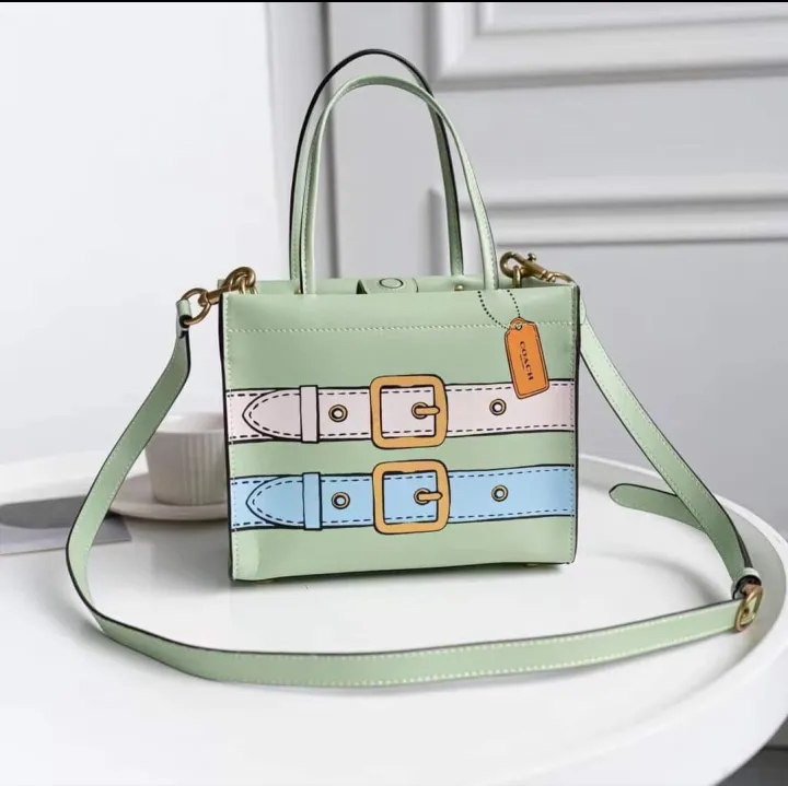 Original Coach Cashin Carry 22 with Trompe L'OEIL Print C9814 - Green Multi  | Lazada PH