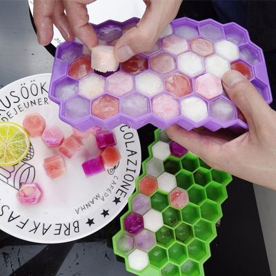 Honeycomb Ice Cube Mold Silicone Ice Cube Maker Reusable Food Grade Ice Tray Mould with Lids for Summer Juice Drinks Ice Maker Ice Cream Moulds