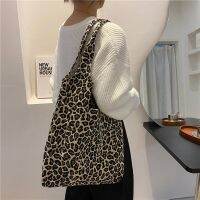 （STOCK）- Autumn And Winter Large-Capacity Shoulder Bag Large Womens 2023 New Fashionable Leopard Print Canvas High-End Bucket