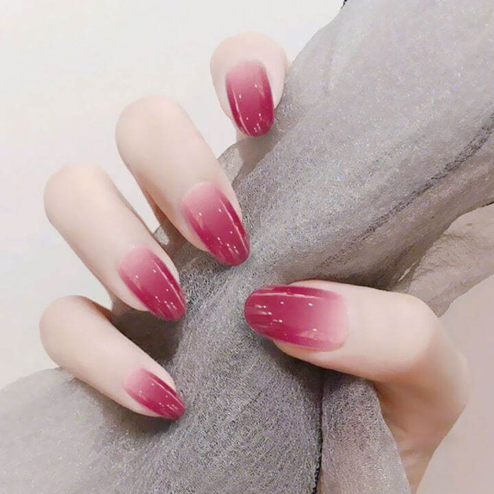 Translation: With the latest ombre style, you will truly look more attractive and prominent. Moreover, ombre technique helps your nails look longer and very fashionable in