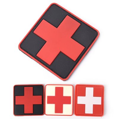 Hot  One Piece 6cm X 6cm PVC Rubber Medic Paramedic Tactical Army Badge 3D Red Cross Flag Of Switzerland Swiss Cross Patch Adhesives Tape
