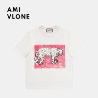 Amivlone love you series ใหม่ เสื้อยืดแขนสั้น พิมพ์ลายเสือดาว สีขาว แฟชั่นฤดูร้อน สําหรับผู้หญิง