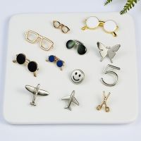 【YF】 Fashion Alloy Men Enamel Brooches Pin Glasses Sunglasses Frame Openwork Scissor Aircraft Badge Clothing Accessories