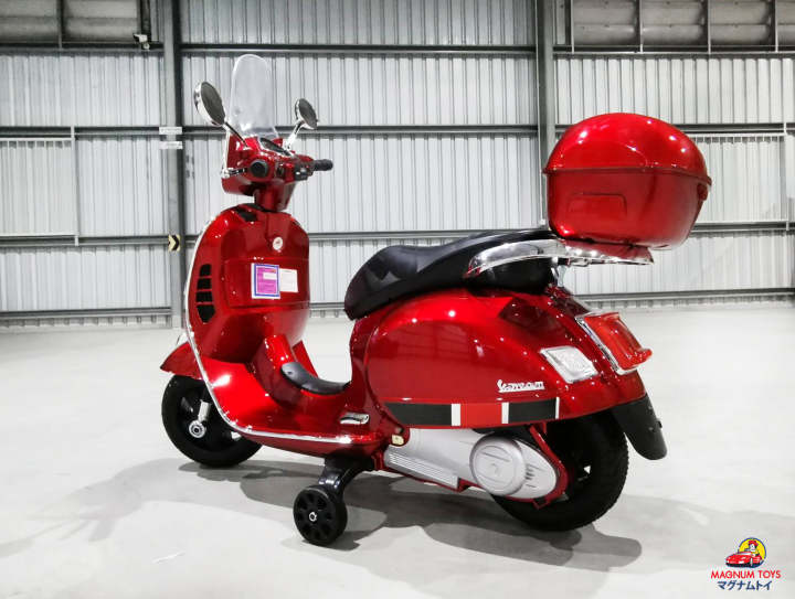 รถvespaไฟฟ้าเด็ก-new-vespa-รุ่น-mn-1013-สีเพ้นกระจกหน้า-และกระเป๋าหลัง