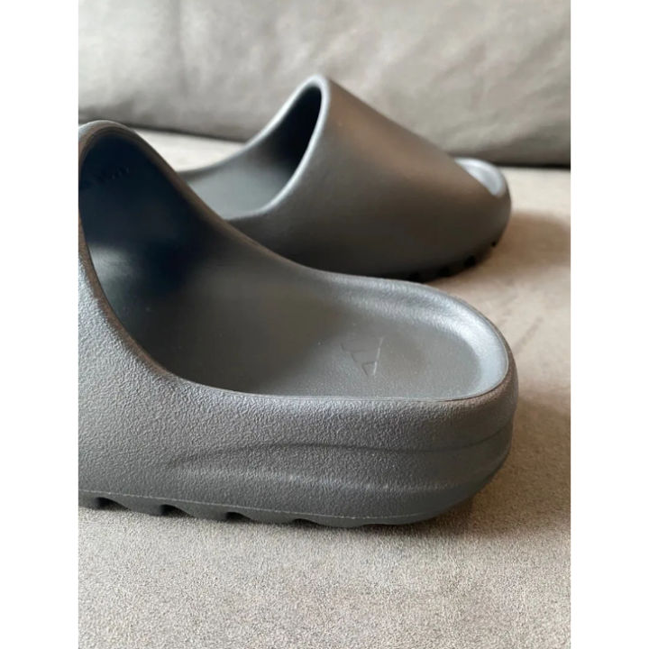 2023-รองเท้าผ้าใบลำลองสำหรับผู้ชายและผู้หญิง-originals-slide-onyx-ของแท้-100