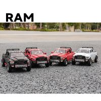 Diecast 1:32โมเดลรถโลหะผสม Dodge RAM รถกระบะ Miniaturefor เด็กคริสต์มาสของเล่นสะสมรถบรรทุกโลหะรถของขวัญใหม่ของเด็กผู้ชาย