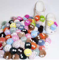 1ชิ้น Pom Pom (14สี) Sepatu Kancing น่ารัก Crocz Charm Deco Jibbitz Crocz รองเท้า Diy เสน่ห์รองเท้าผ้าใบสำหรับ Crocs