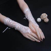 ▲❁✢ ST12/ Length26cm white lace rhinestone gloves fingerless gloves fingerless wedding gloves Lace beaded wedding match