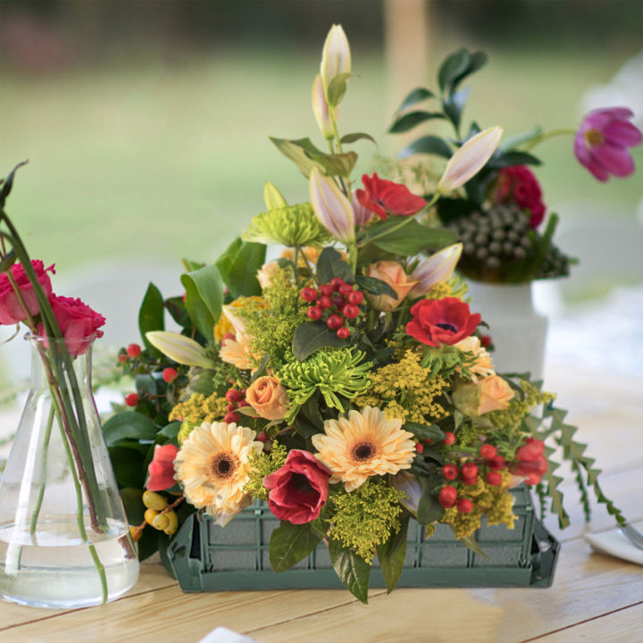 ตัวยึดดอกไม้กรงโฟมดอกไม้พร้อมโฟมลายดอกไม้สำหรับการจัดดอกไม้กรงดอกไม้สดสำหรับวางกลางโต๊ะ