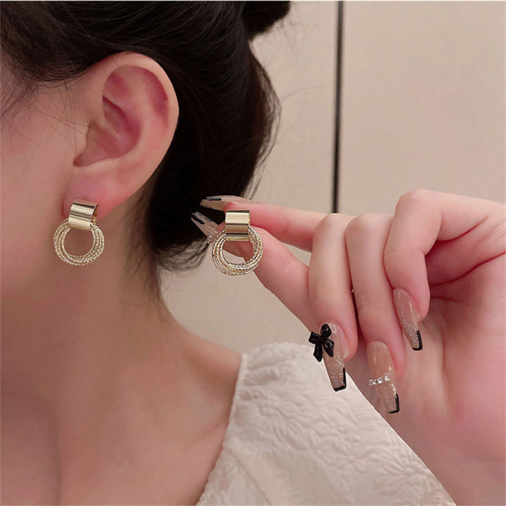 trendy-dangle-earrings-weddings-retro-metal-earrings-fashionable-jewelry-vintage-metal-dangle-earrings-retro-fashion-jewelry-multiple-circle-stud-earrings