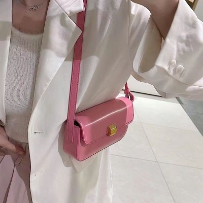 กระเป๋าถือสตรีใหม่กระเป๋ารักแร้2023สีชมพูกระเป๋าสีกระเป๋านักช้อปผู้หญิงสะพายไหล่ขนาดเล็ก