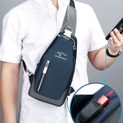 2023กระเป๋าผู้ชายแฟชั่นสบายๆ USB ชาร์จข้ามพรมแดนกระเป๋าสะพายอินเทรนด์กลางแจ้งอินเทรนด์กระเป๋าหน้าอกกระเป๋าขนาดเล็กกระเป๋าถือ