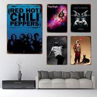 Retro ป้ายโลหะดีบุกสำหรับวงร็อคที่มีชื่อเสียง Rusty Music Club Pub Bar Home Wall Decor