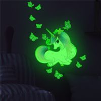 ZZOOI Glow In The Dark Unicorn Wall Sticker For Kids Room Girl Bedroom Luminous Unicorn Fluorescent Decal Muraux Licorne Chambre Fille