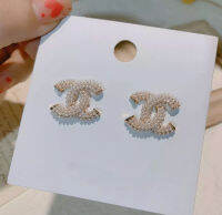 Fashion earrings ต่างหูสุภาพสตรี รูปชาแนล ประดับด้วยไข่มุกเพชร แท้925