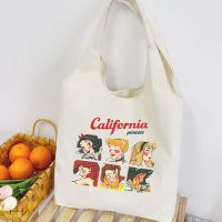 California กระเป๋าสะพายไหล่ ผ้าแคนวาส ลายการ์ตูนเจ้าหญิง ความจุขนาดใหญ่ สไตล์ญี่ปุ่น และเกาหลี สําหรับผู้หญิง