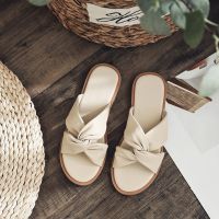 The new 2021 han edition ins net infrared summer slippers female across non-slip secure beach flat cool