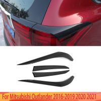 ฝาครอบกรอบไฟหลอดไฟท้ายสำหรับ Mitsubishi Outlander 2016 -2020 2021 ABS คาร์บอนไฟเบอร์ไฟท้ายประดับตกแต่งประตู