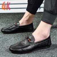 GKD รองเท้าโลฟเฟอร์ ผู้ชาย ลื่นบนรองเท้าหนังแฟชั่น Mens Loafers M002