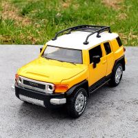 Caipo 1:32 Toyota FJ Cruiser SUV รถโลหะผสม Diecasts และรถของเล่นโมเดลรถยนต์เสียงและไฟรถลากของเล่นสำหรับเป็นของขวัญเด็ก