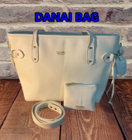 Danai Bag กระเป๋าถือสีขาว กระเป๋าสะพาย แบรนด์แท้ 100% ขนาด 15 x 10.5 x 5 นิ้ว